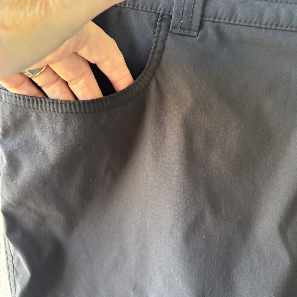 Eddie Bauer Size 16 Black Hiking Shorts 7” Inseam Outdoors Utility Activewear - Picture 6 of 13